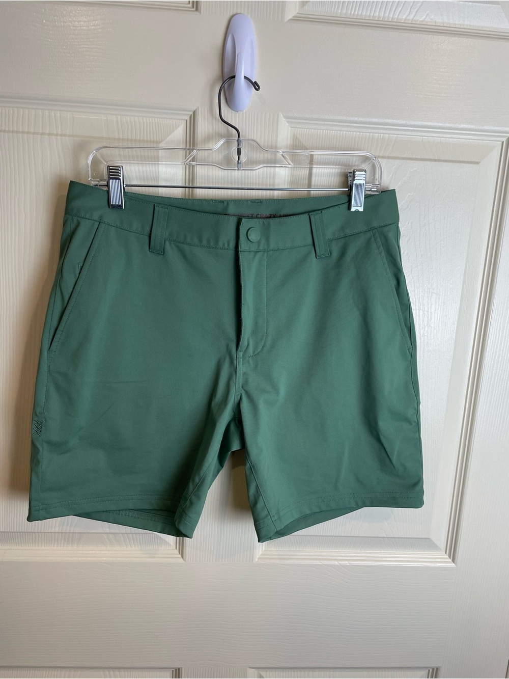 Rhône Momentum Men's Green Performance Shorts 30 x 6